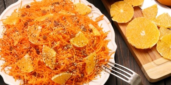 carrot raisin salad with oranges