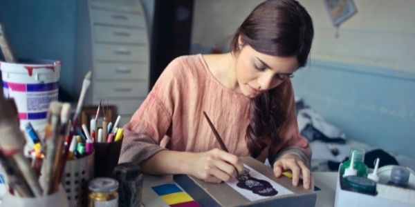 lady painting